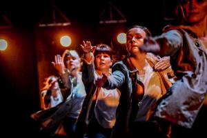 DANSE-879